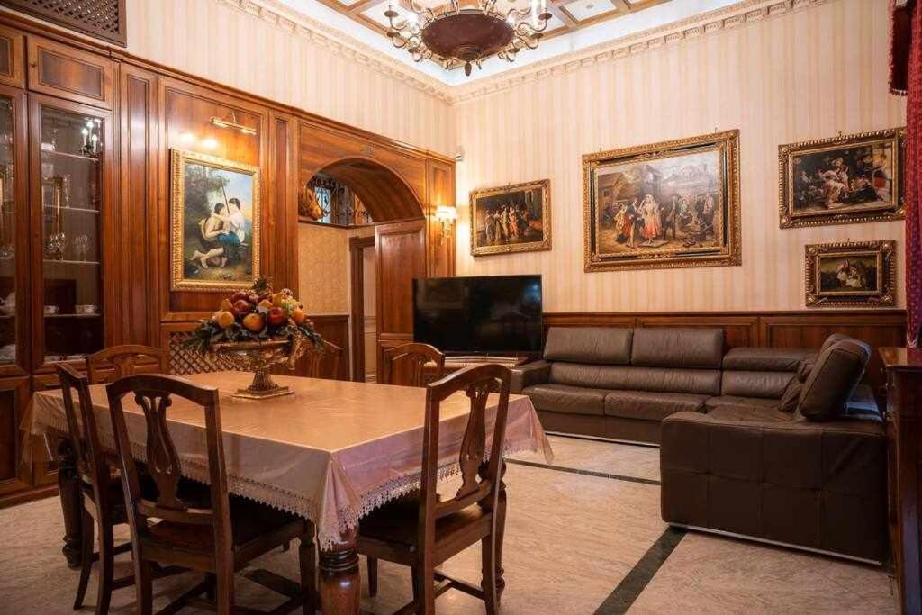 Appartement Royal Duomo Centro Storico 80 Mt Dal Duomo *